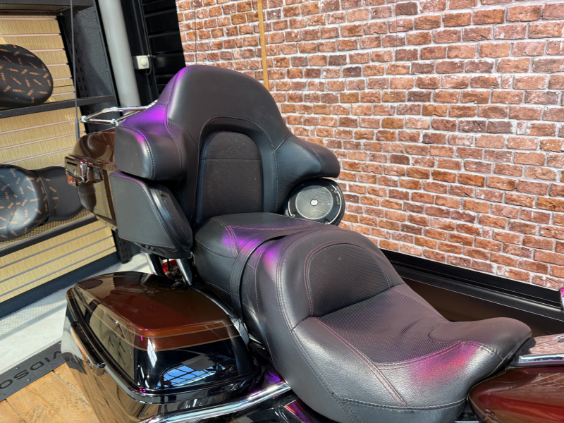 HARLEY DAVIDSON TOURING ELECTRA GLIDE 1923 ULTRA CVO 