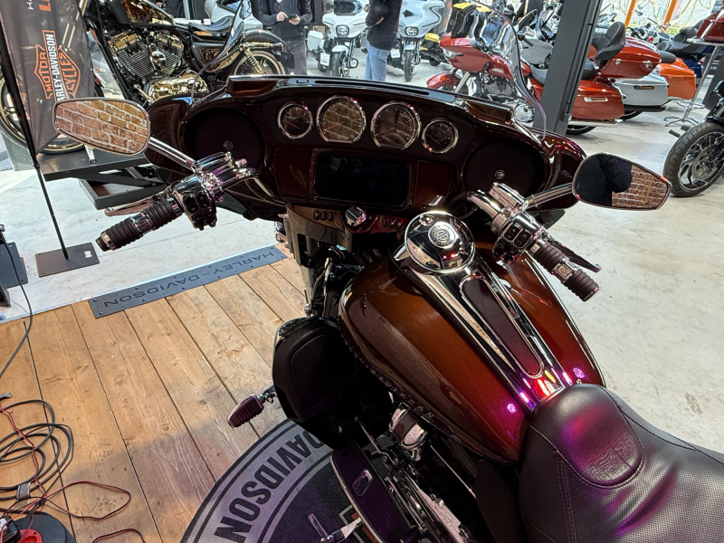 HARLEY DAVIDSON TOURING ELECTRA GLIDE 1923 ULTRA CVO 