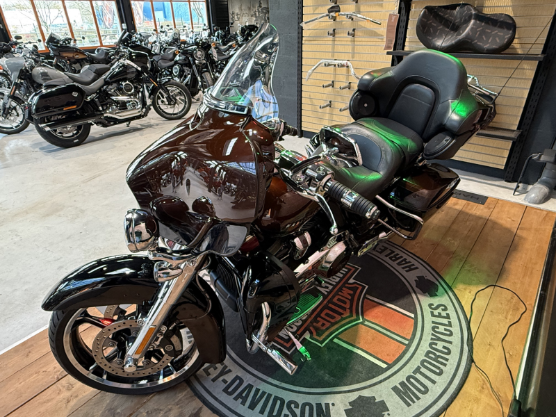 HARLEY DAVIDSON TOURING ELECTRA GLIDE 1923 ULTRA CVO 