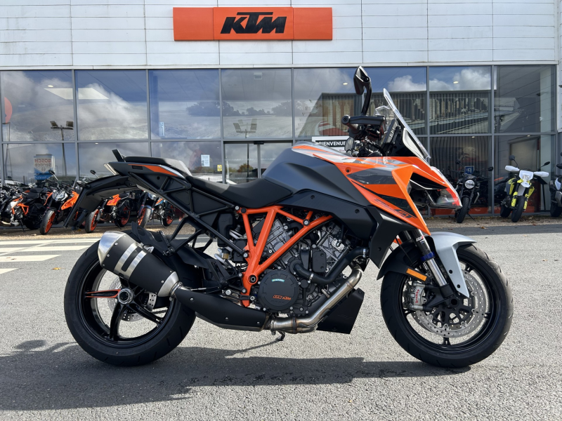 KTM 1290 SUPER DUKE GT 