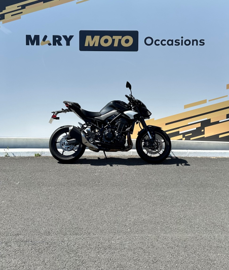 KAWASAKI Z900