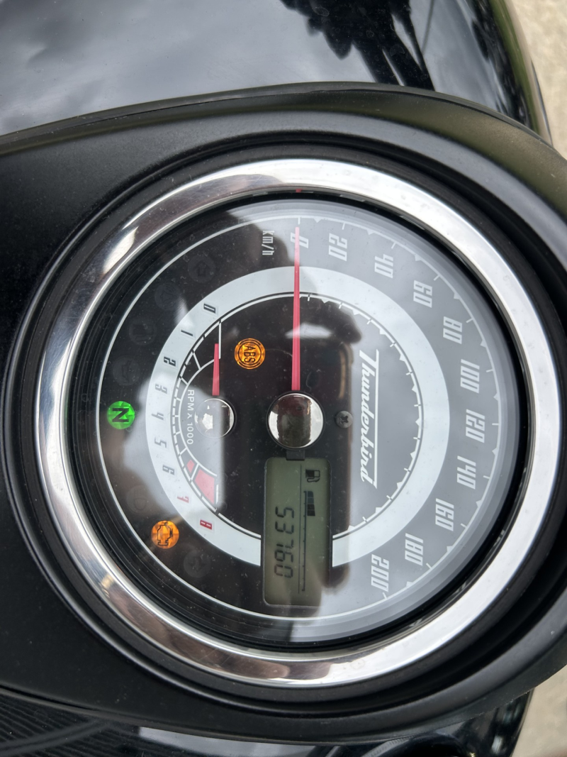 TRIUMPH THUNDERBIRD 1700 STORM 