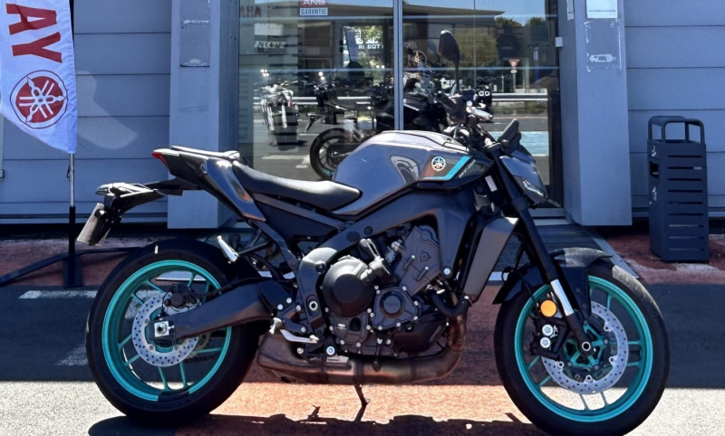 Yamaha MT-09  Y-AMT