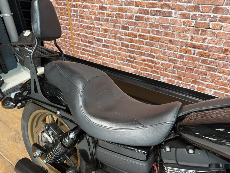 HARLEY DAVIDSON DYNA LOW RIDER 1800 S 