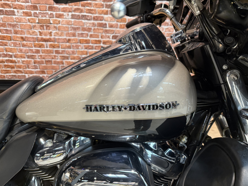 HARLEY DAVIDSON TOURING ELECTRA GLIDE 1745 ULTRA LIMITED 
