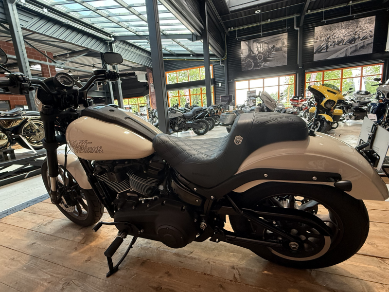 HARLEY DAVIDSON SOFTAIL LOW RIDER 1868 S 