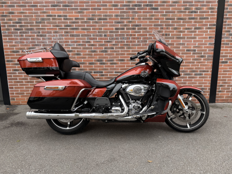 HARLEY-DAVIDSON TOURING...