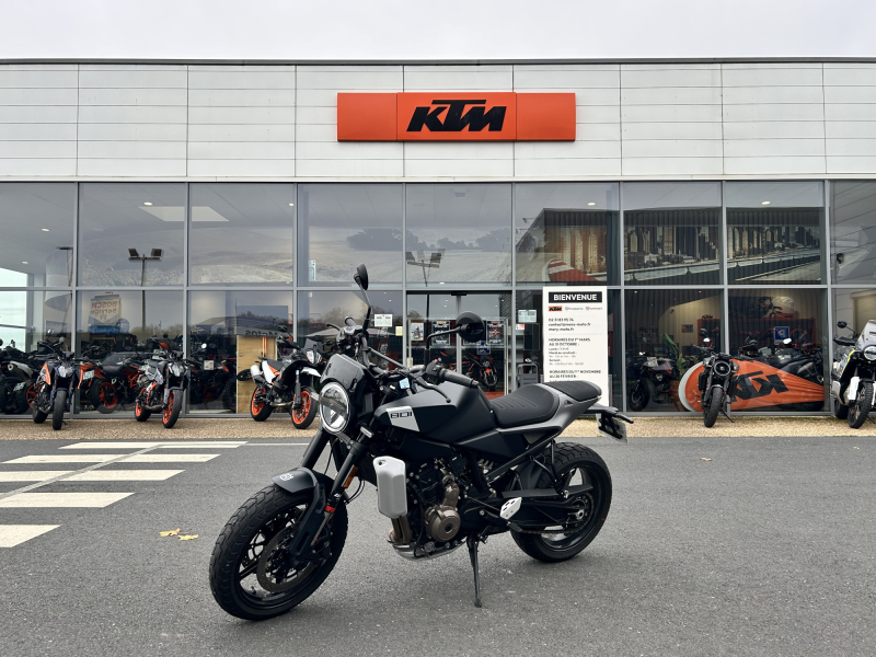 Husqvarna SVARTPILEN 801 