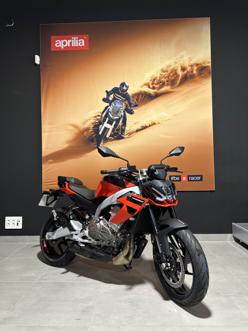 Aprilia TUONO 457 