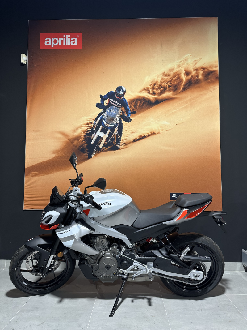 Aprilia TUONO 457 