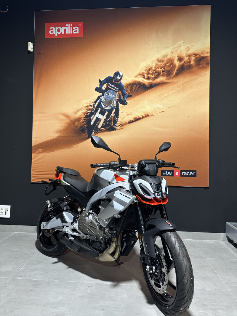 Aprilia TUONO 457 