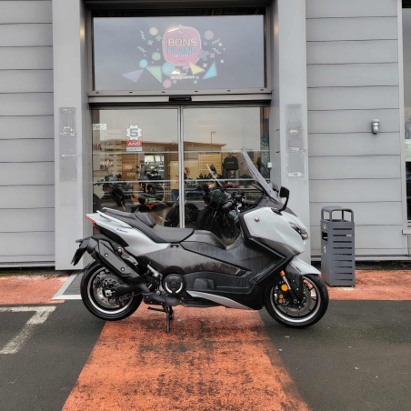 YAMAHA XP T-MAX 560 TECH MAX