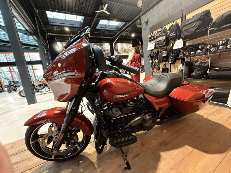 HARLEY DAVIDSON TOURING STREET GLIDE 1923 