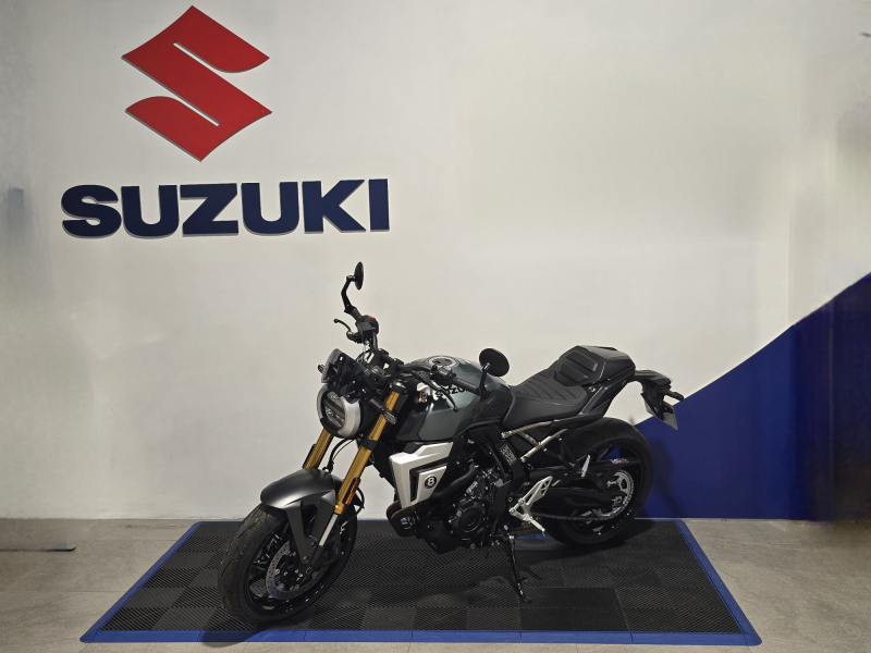 Suzuki GSX-8T 