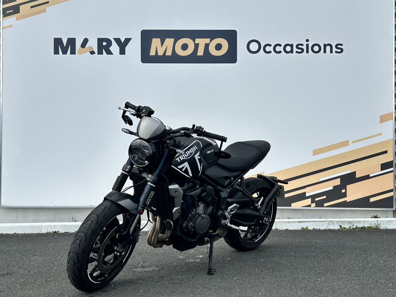 TRIUMPH TRIDENT 660 
