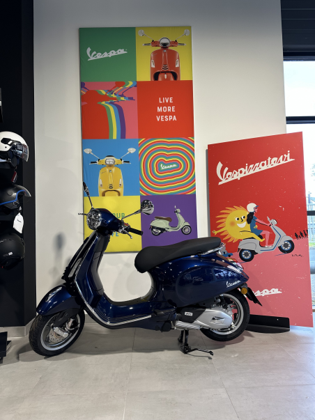 VESPA PRIMAVERA 125