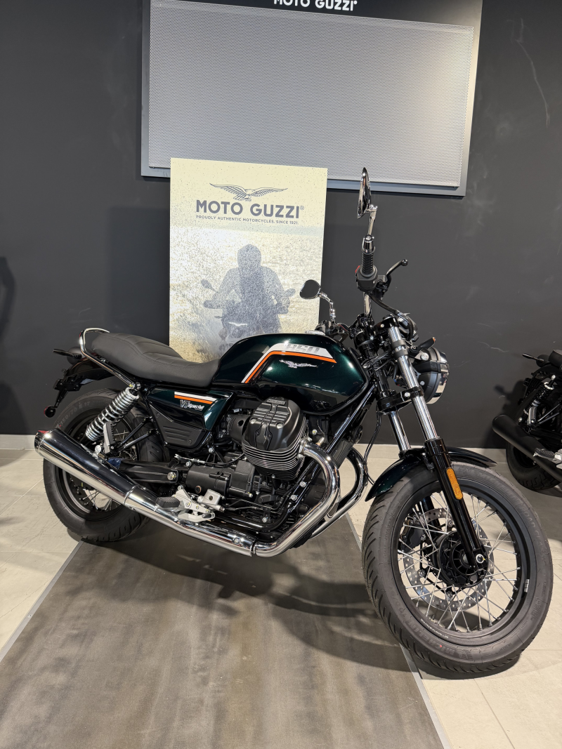 Moto Guzzi V7 SPECIAL 