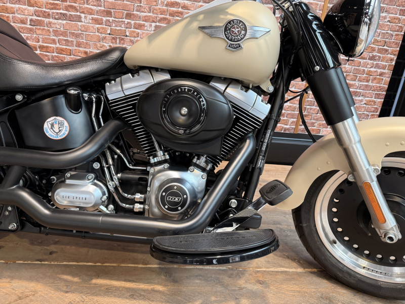 HARLEY DAVIDSON SOFTAIL FAT BOY 1690 