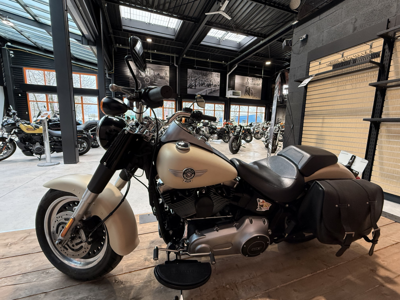 HARLEY DAVIDSON SOFTAIL FAT BOY 1690 