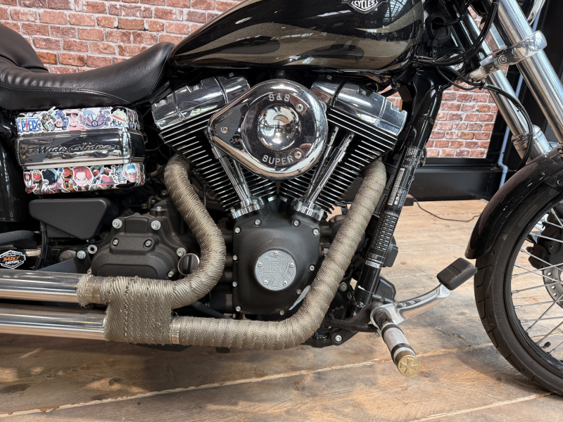 HARLEY DAVIDSON DYNA WIDE GLIDE 1690 