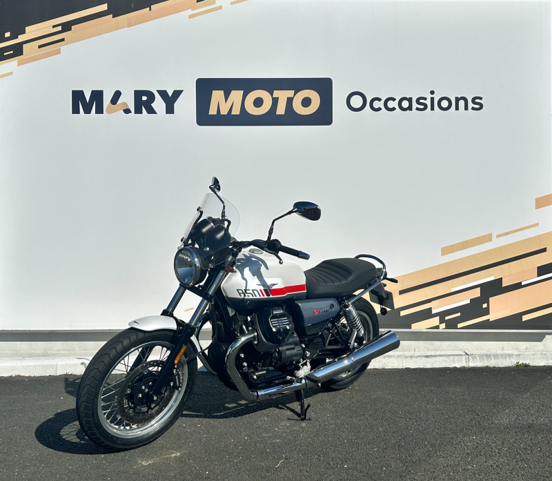 Moto Guzzi V7 II SPECIAL 