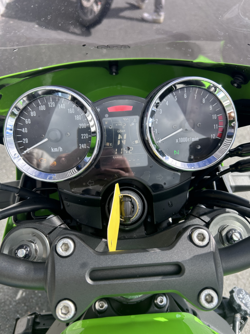 Kawasaki Z900RS 