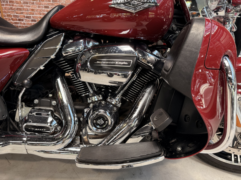HARLEY DAVIDSON TOURING ROAD KING 1745 