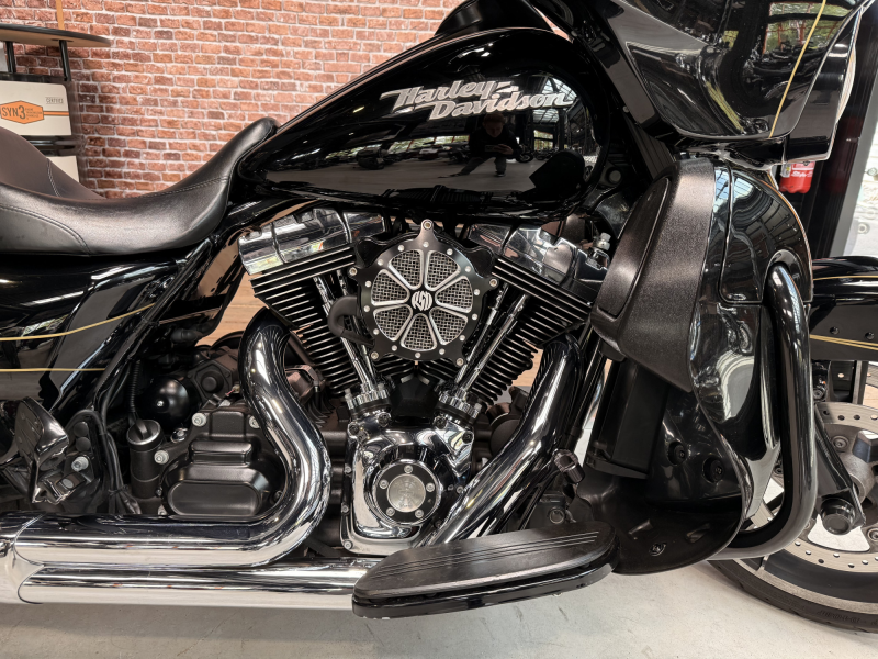 HARLEY DAVIDSON TOURING STREET GLIDE 1690 