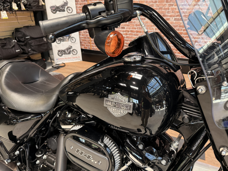 HARLEY DAVIDSON TOURING ROAD KING 1868 SPECIAL 