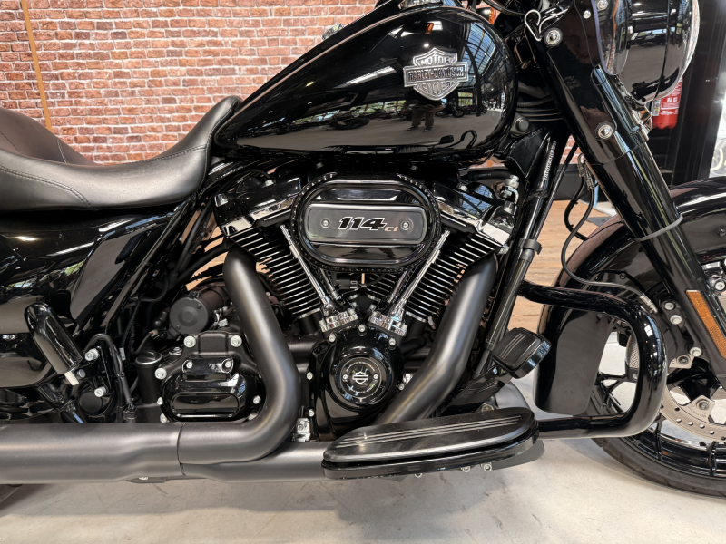 HARLEY DAVIDSON TOURING ROAD KING 1868 SPECIAL 