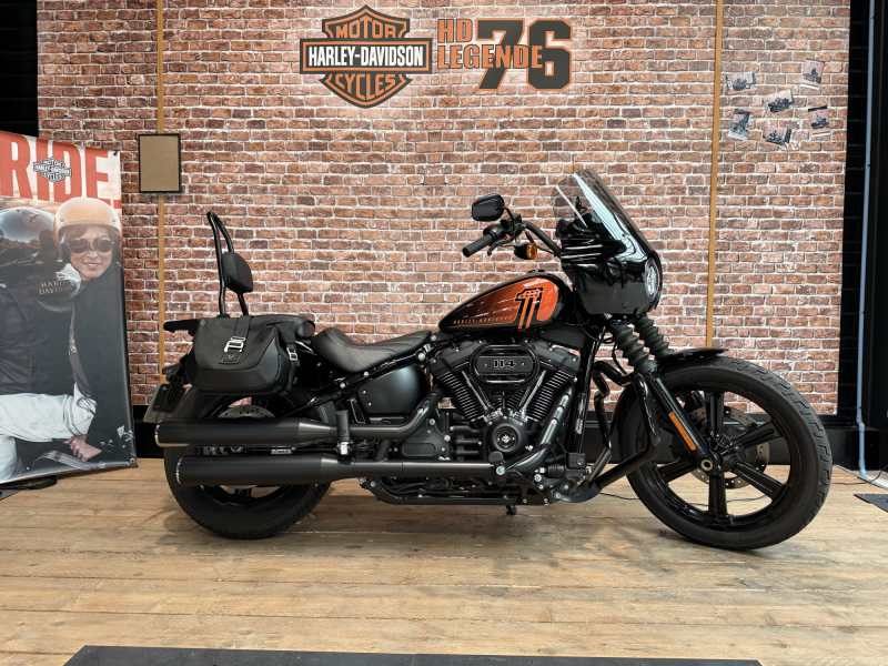 HARLEY DAVIDSON SOFTAIL STREET BOB 1868 