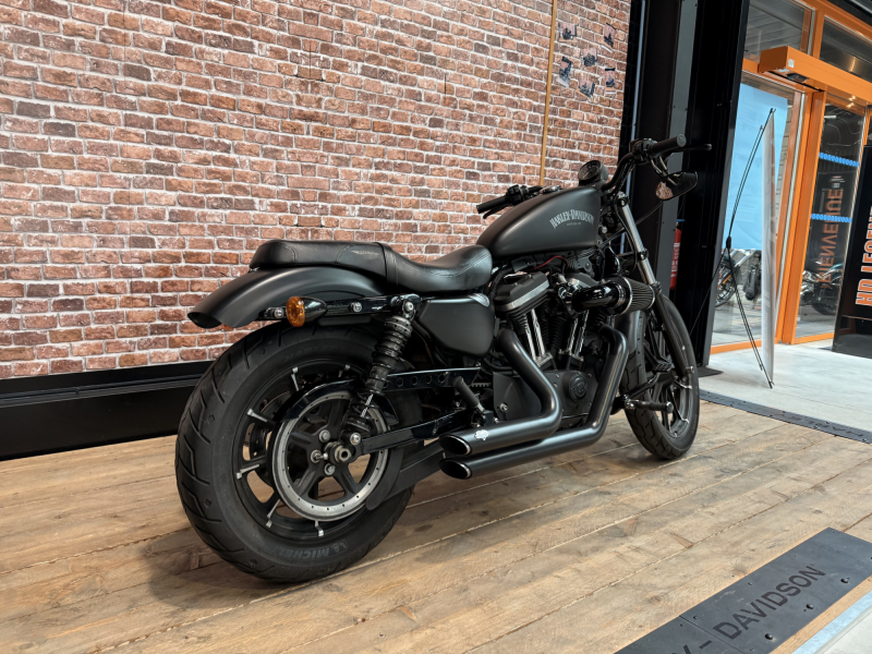 HARLEY DAVIDSON SPORTSTER IRON 883 
