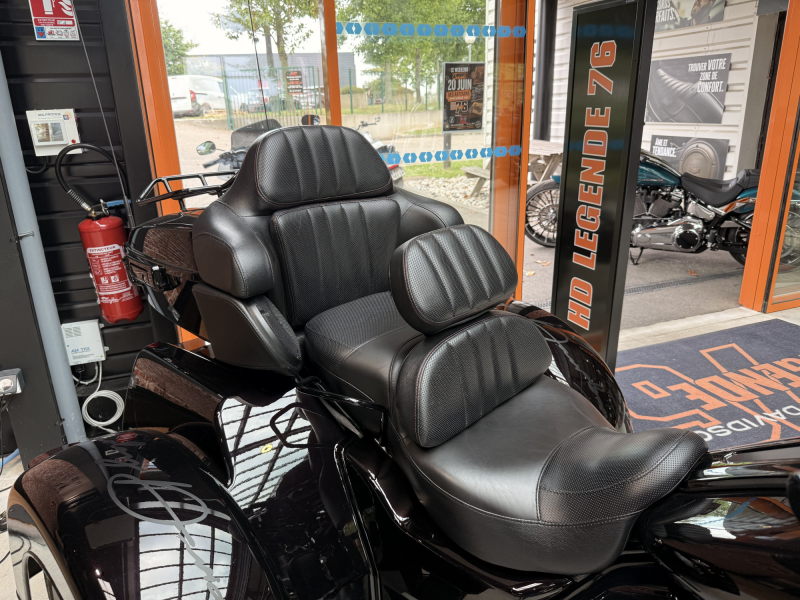 HARLEY DAVIDSON TRIKE TRI GLIDE 1923 CVO 