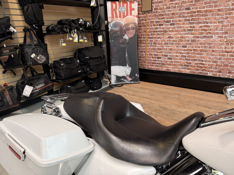 HARLEY DAVIDSON TOURING STREET GLIDE 1690 