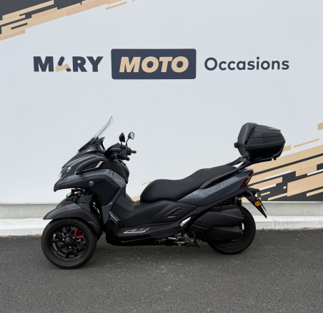 YAMAHA TRICITY 300