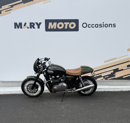 TRIUMPH THRUXTON 900