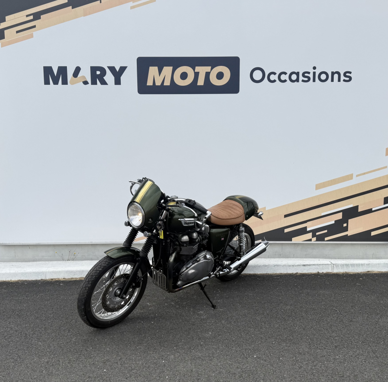 TRIUMPH THRUXTON 900 