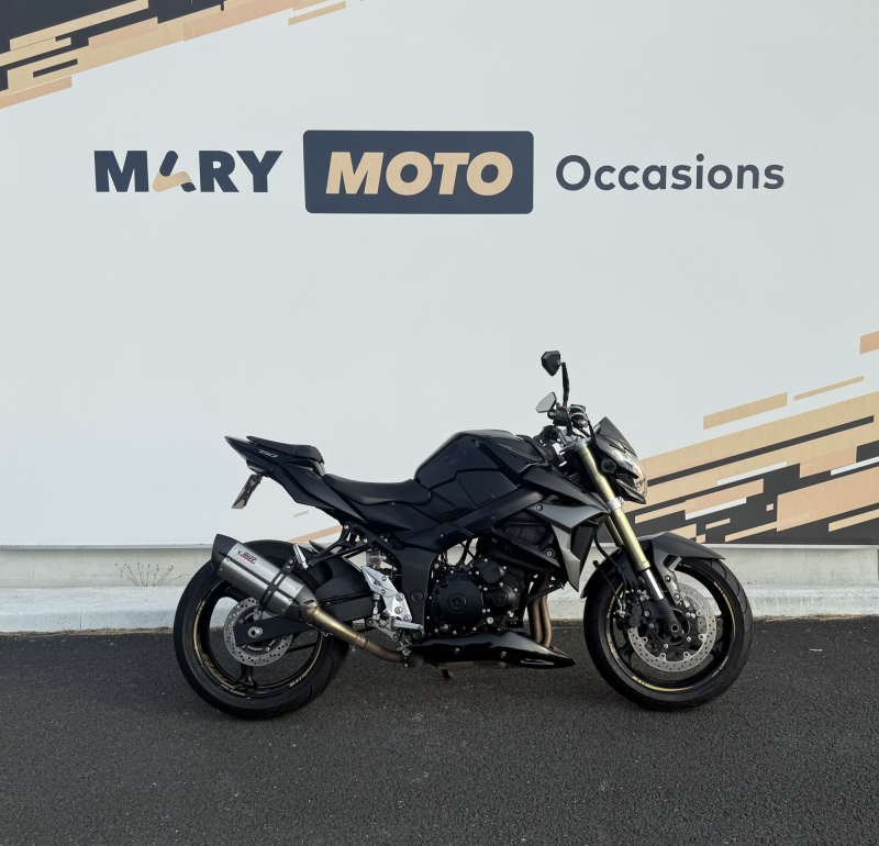 Suzuki GSR 750 