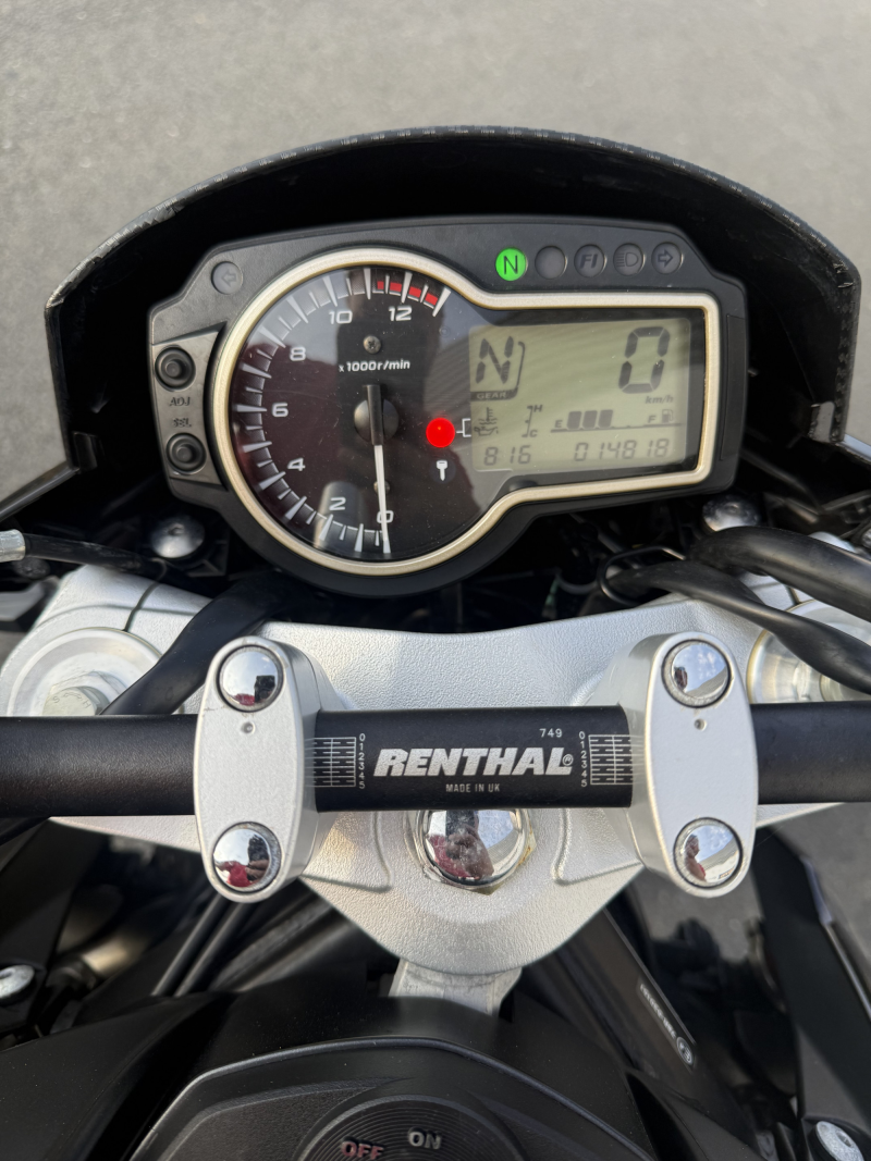 Suzuki GSR 750 