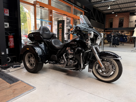 HARLEY-DAVIDSON TRIKE TRI...