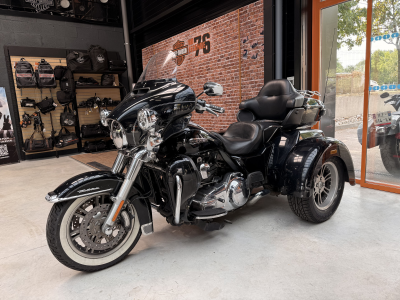 HARLEY DAVIDSON TRIKE TRI GLIDE 1690 