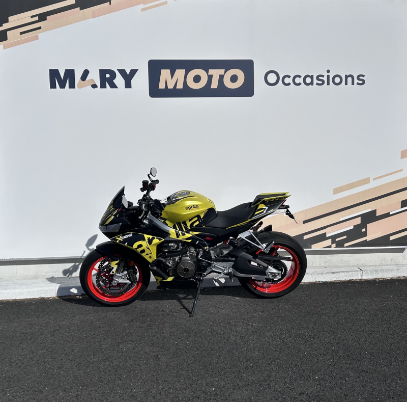 Aprilia TUONO 660 