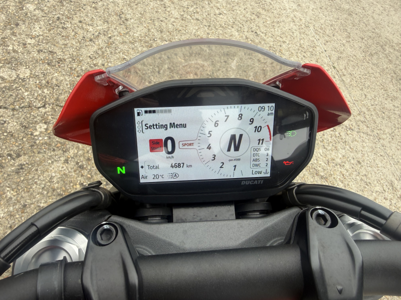 DUCATI MONSTER 900 