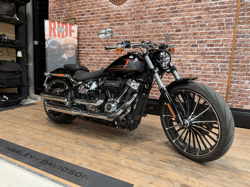 HARLEY DAVIDSON SOFTAIL BREAKOUT 1923 