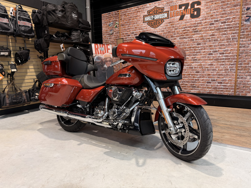HARLEY DAVIDSON TOURING STREET GLIDE 1923 