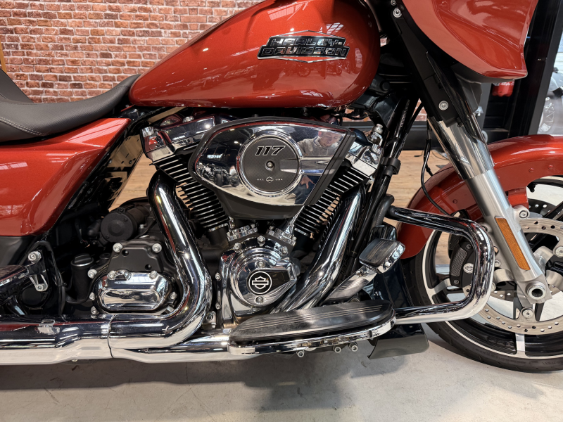 HARLEY DAVIDSON TOURING STREET GLIDE 1923 