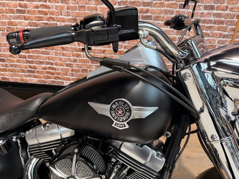 HARLEY DAVIDSON SOFTAIL FAT BOY 1690 