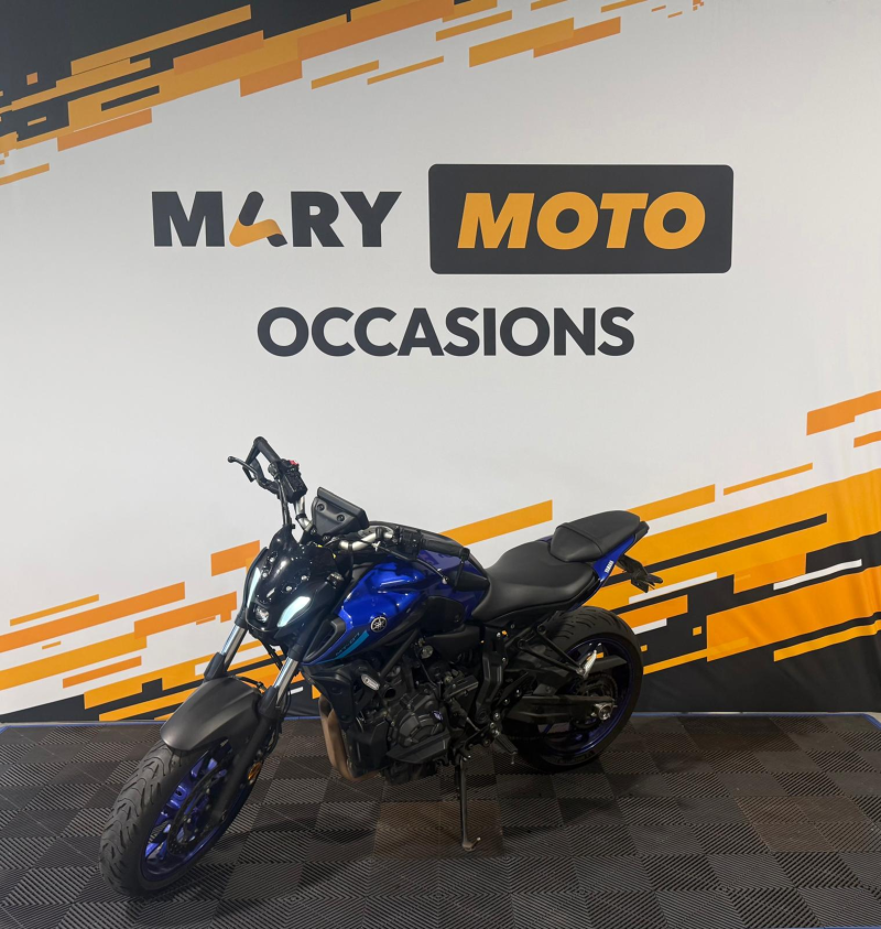 Yamaha MT-07 YAMAHA MT-07