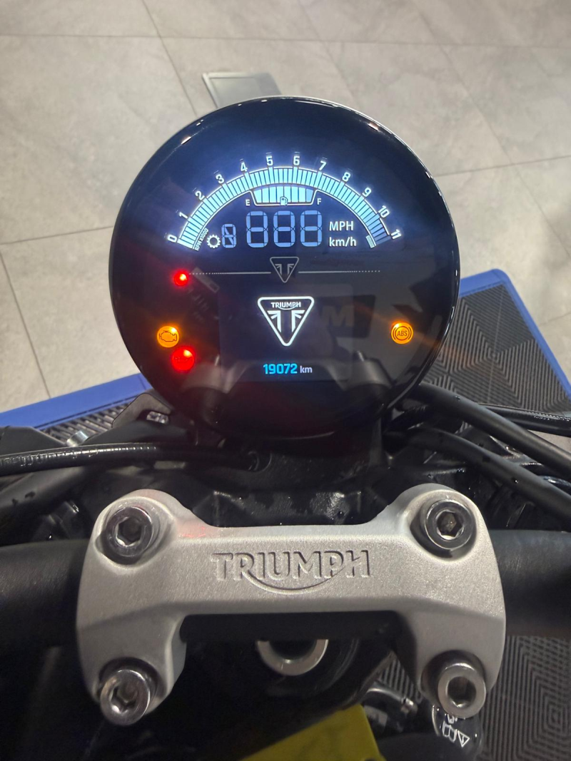 TRIUMPH TRIDENT 660 TRIUMPH TRIDENT 660