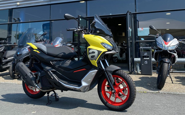 Le scooter Aprilia SRGT 125 Sport à 3 599€* ! Mary Moto Le scooter Aprilia SRGT 125 Sport à 3 599€* ! Mary Moto